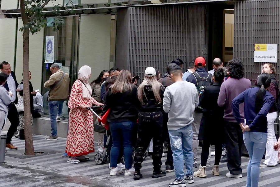 تحول ديموغرافي لافت: نحو نصف الشباب بين 25 و39 عامًا في برشلونة ومدريد وُلدوا خارج إسبانيا